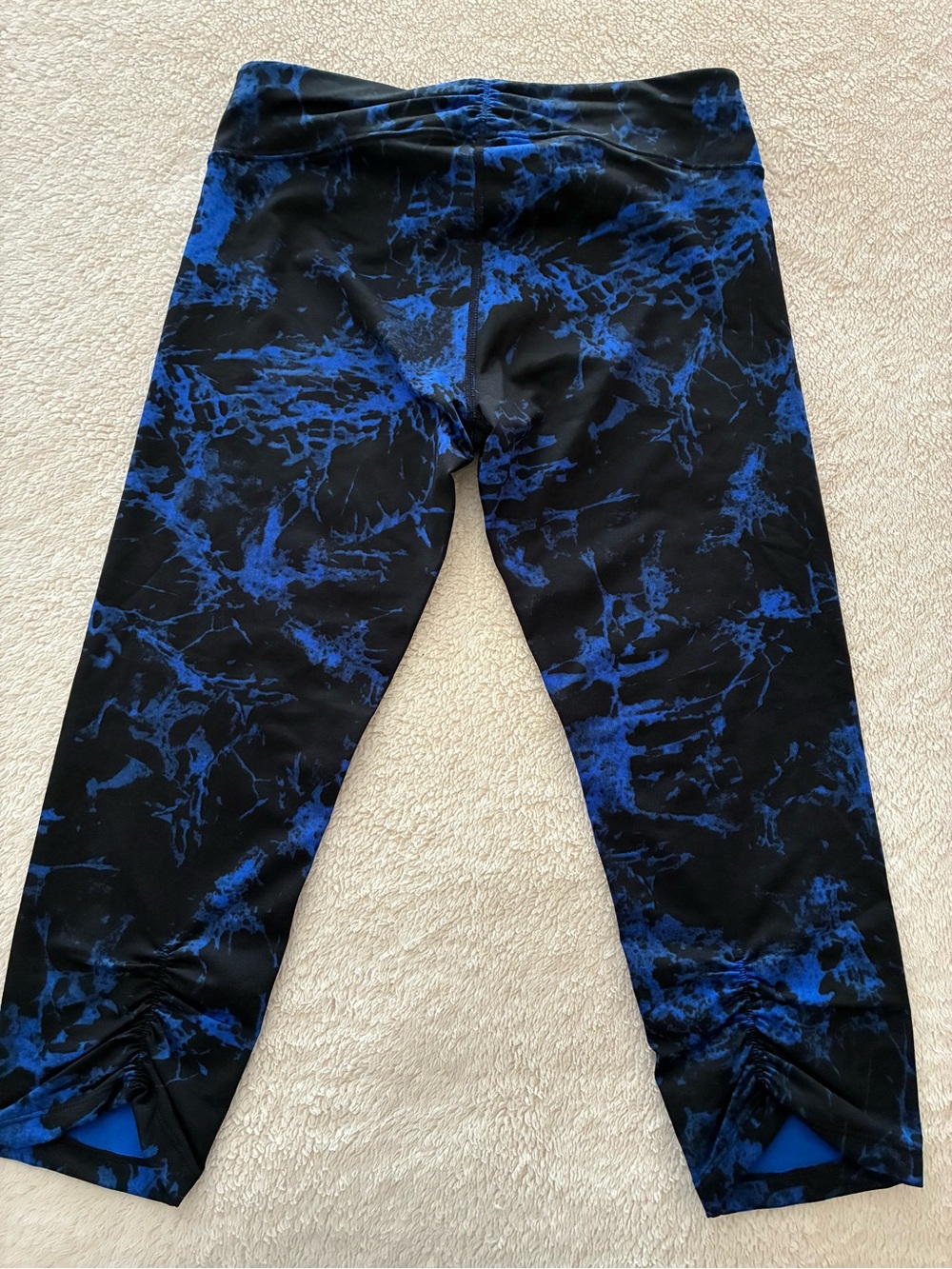 Calvin Klein Blue and Black Capri Athletic Size Medium Leggings - NWOT - Picture 3 of 3